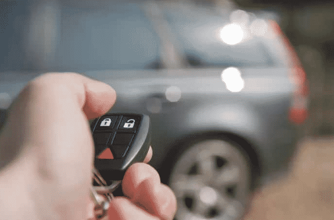 ¿El control remoto del automóvil no funciona? lll