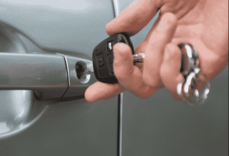 ¿Cómo puedo arreglar las cerraduras de mi automóvil? I
