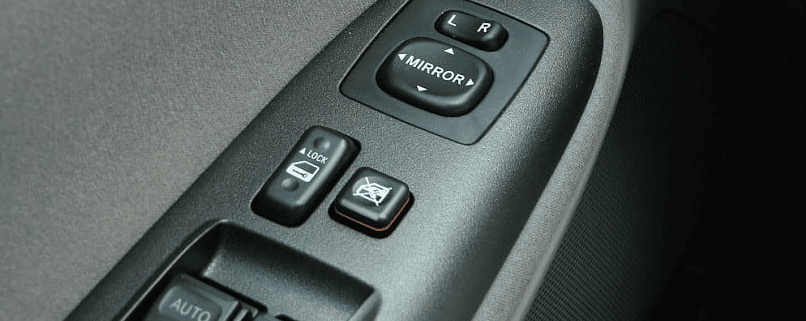 Cómo arreglar el sistema de cierre centralizado del automóvil